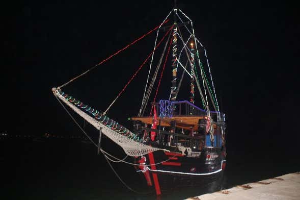 Crucero en barco pirata con cena y espectáculo