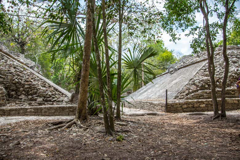 Visitaremos el sitio arqueológico de Cobá