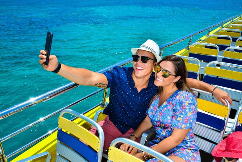 Tomando un selfie en la cubierta