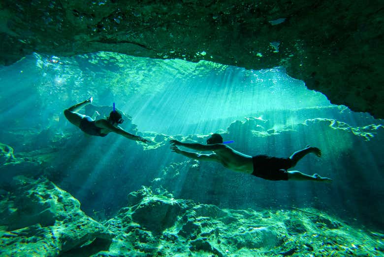 Uno de los cenotes que se visitan en este tour